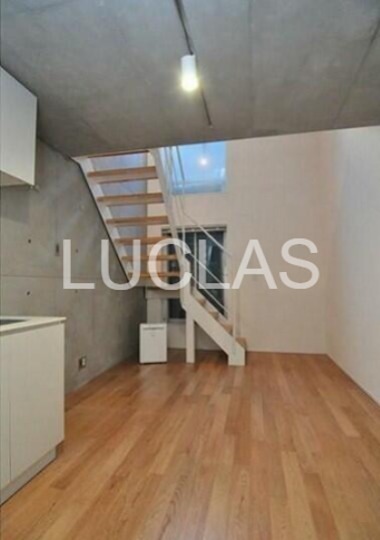 その他部屋・スペース　落ち着いた色味の床材がくつろぎ空間を演出♪