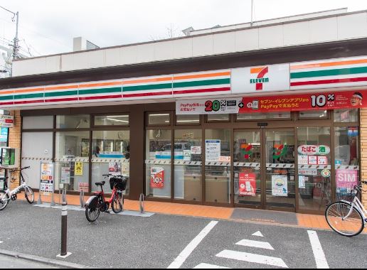 コンビニ　セブンイレブン 新宿6丁目店（コンビニ）まで223m