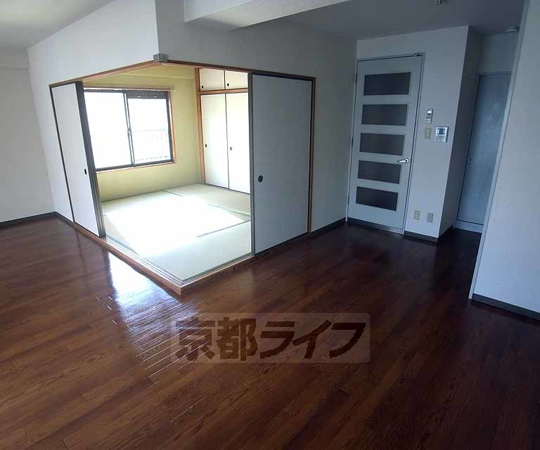 居室・リビング　広々したリビングです！