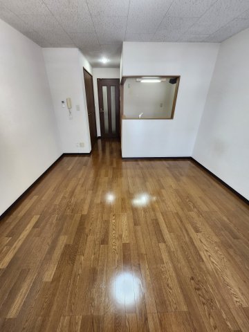 居室・リビング　広々とした洋室です