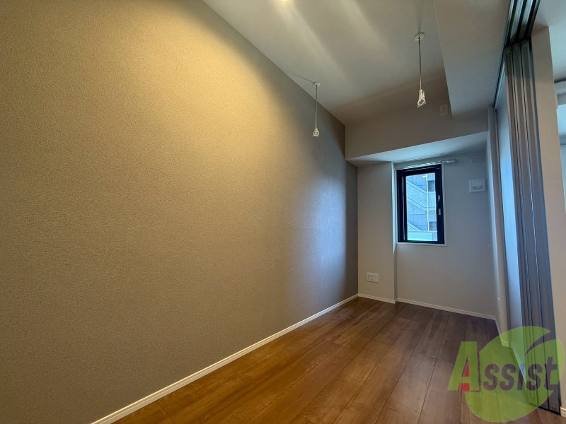 その他部屋・スペース　寝室は５．１帖の洋室です。セミダブルサイズは置けます。