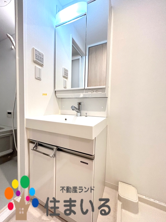 洗面設備　※写真は同型タイプとなります