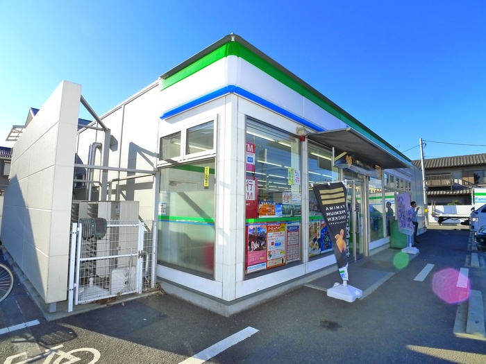 コンビニ　ファミリーマート野田梅郷南店（コンビニ）まで888m