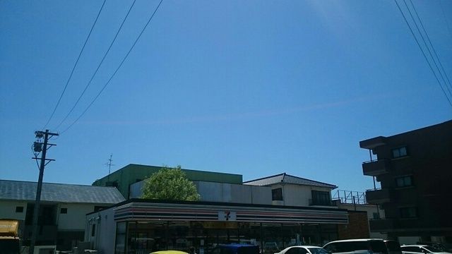 コンビニ　セブンイレブン（コンビニ）まで350m