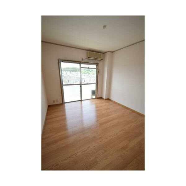 居室・リビング　統一感ある綺麗なリビングです。