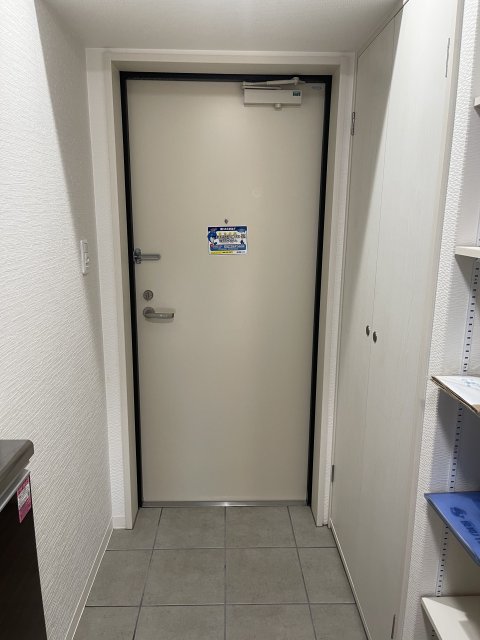 玄関　同物件別室です。
