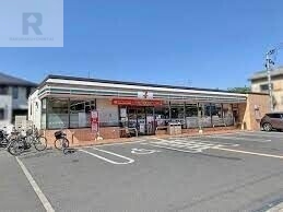 コンビニ　セブンイレブン枚方楠葉朝日3丁目店（コンビニ）まで452m