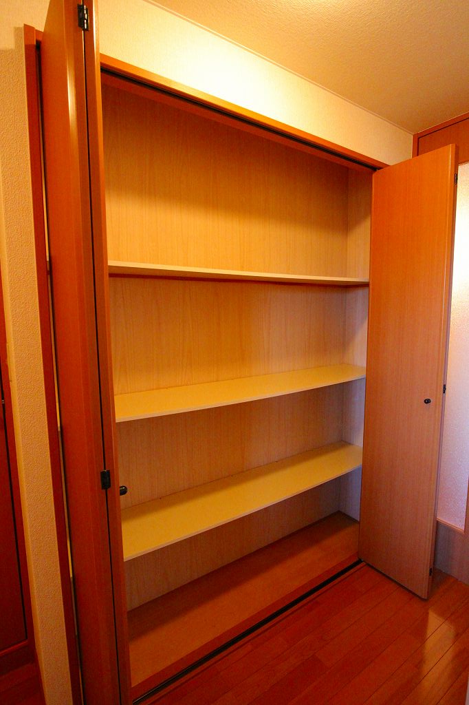 収納　玄関横収納　別号室参考写真