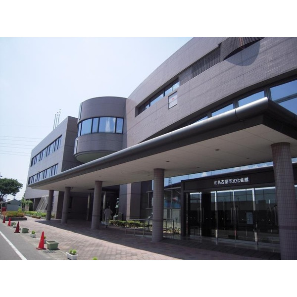 図書館　名古屋芸術大学附属図書館西キャン（図書館）まで1276m