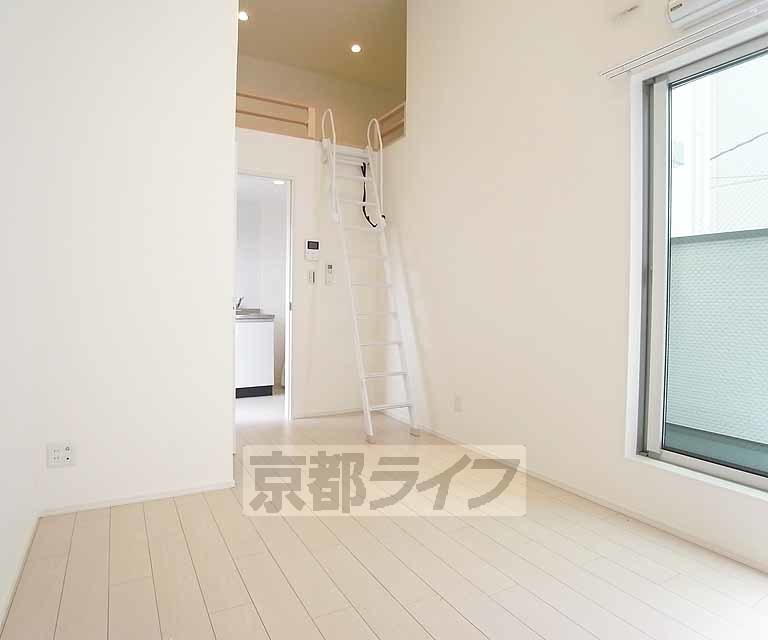 居室・リビング　きれいなお部屋です。