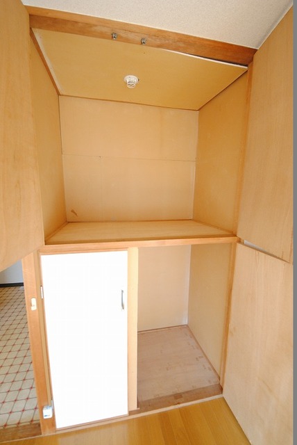 収納　写真は３０５号室