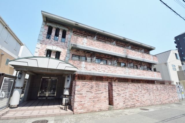 建物外観　安心のオートロック付き♪