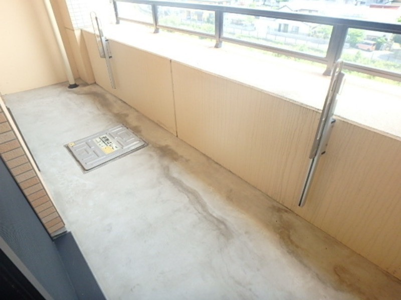 バルコニー　図面と現状に相違がある場合には現状を優先