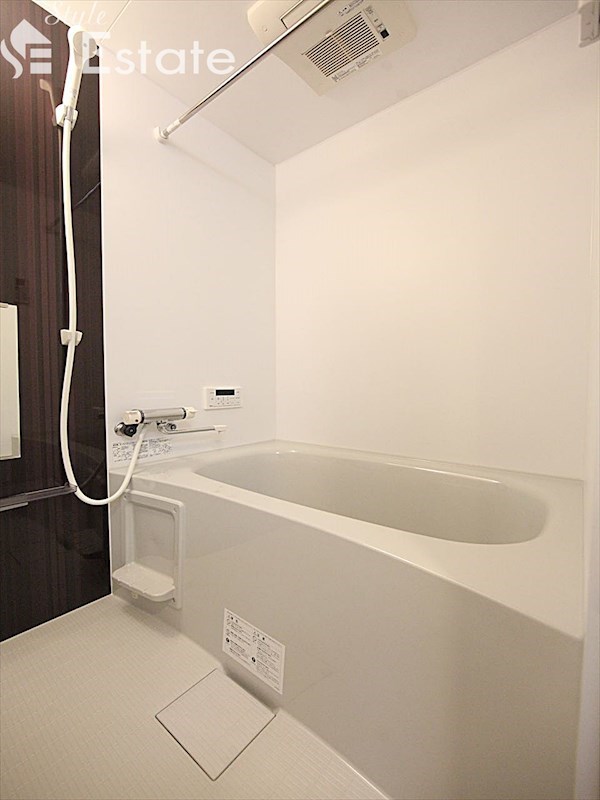 バス・シャワールーム　バスルーム