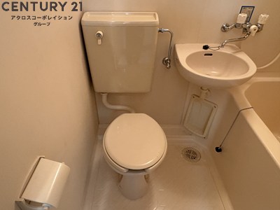 トイレ　浴室内にトイレがあります☆