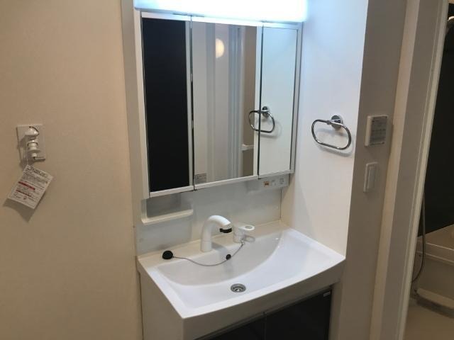 洗面設備　同仕様