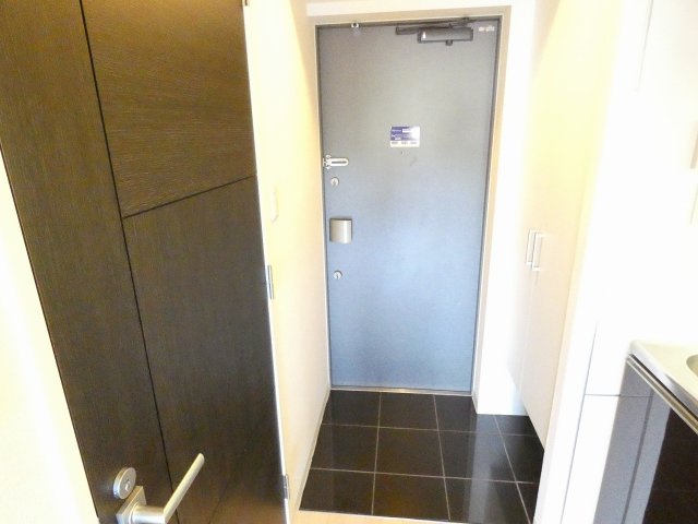 玄関　レジディア新横浜