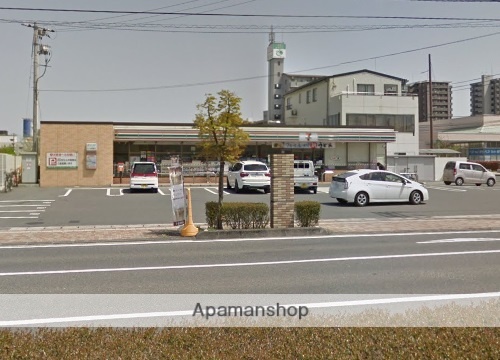 コンビニ　セブンイレブン（コンビニ）まで178m