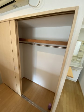 収納　フォレステージュ靭公園　クローゼット