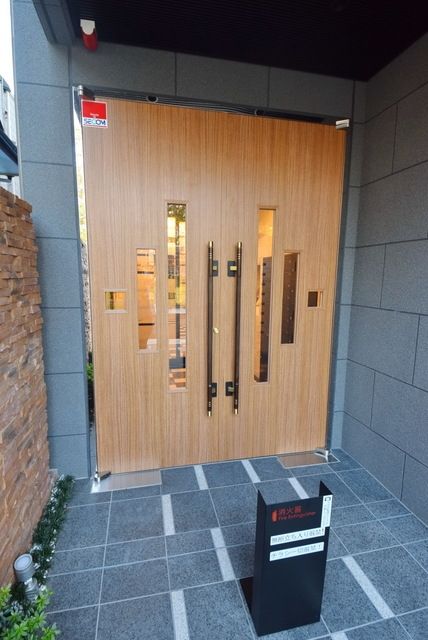 エントランス　★建物エントランス★