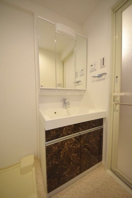 洗面設備　★シャンプードレッサーなので朝の忙しい時間に重宝します★