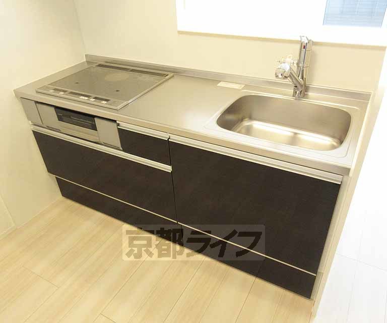 キッチン　大きなキッチンです