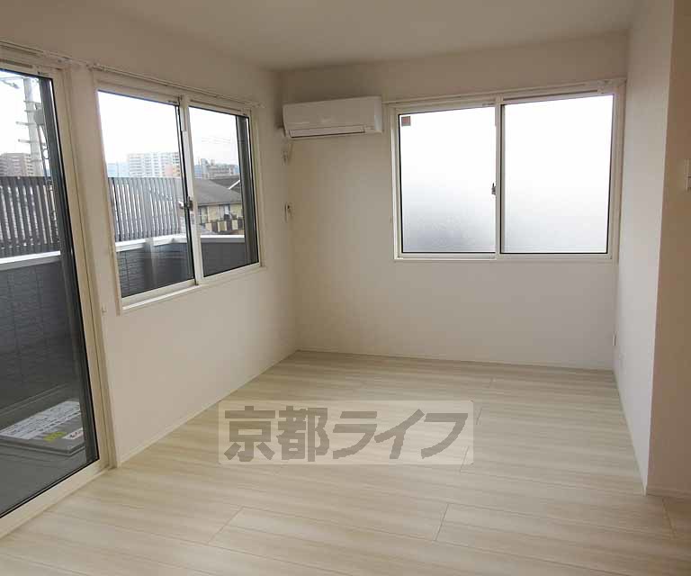 居室・リビング　きれいなお部屋です