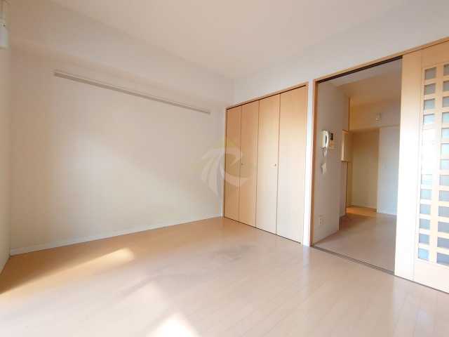 居室・リビング　エスティメゾン神田