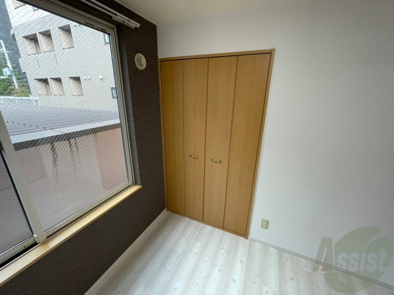 収納　寝室にあったクローゼット。荷物がたくさんあっても大丈夫。