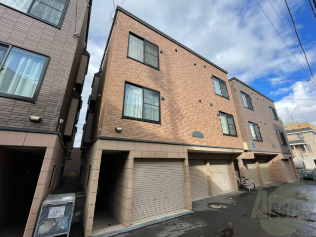 建物外観　札幌市中央区南６条西「アーバン・ハウス１」
