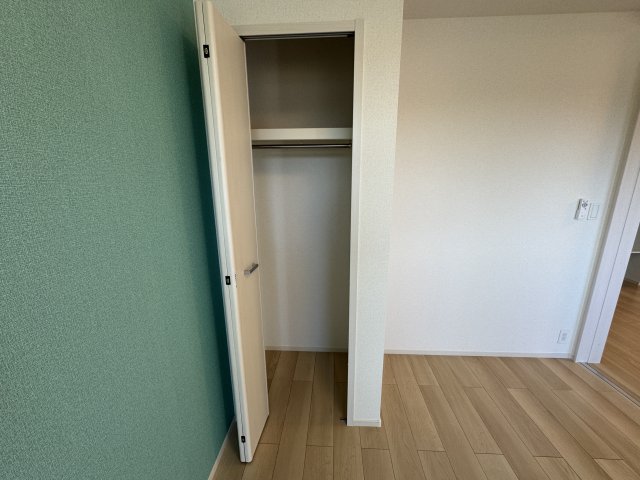 その他　クローゼット（南側洋室）（同型）