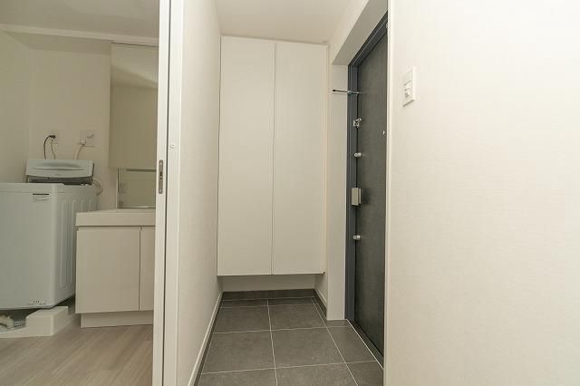 玄関　収納もある玄関です