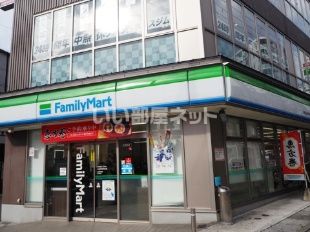 コンビニ　ファミリーマート 山科区役所前店（コンビニ）まで691m