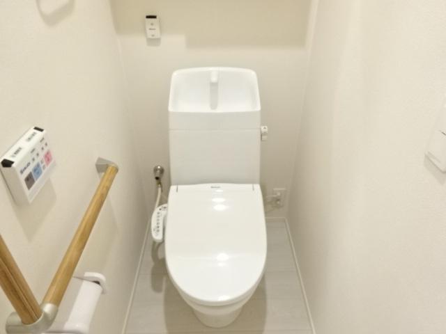 トイレ　シャワー付トイレ