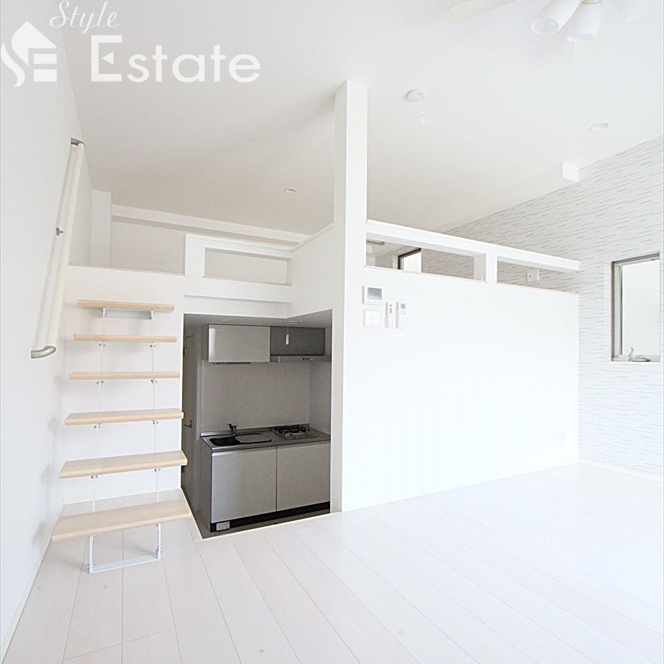 居室・リビング　内装