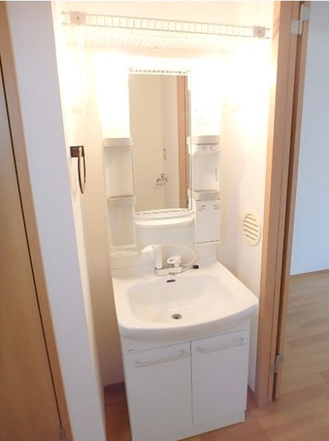 洗面設備　弊社は都内全域の物件をご紹介可能です！