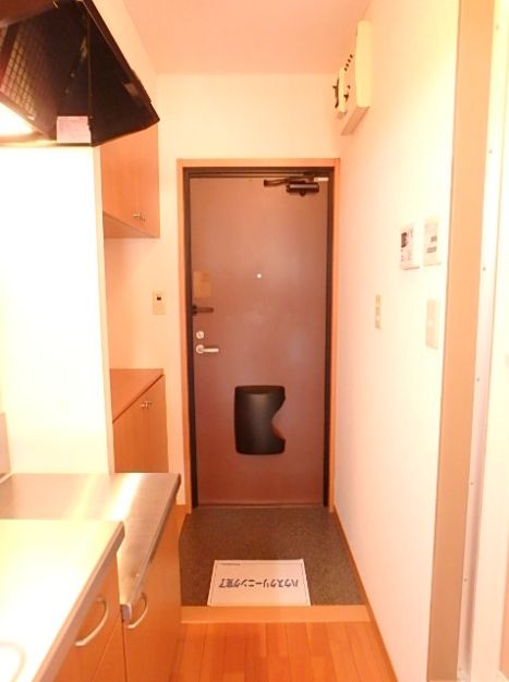 玄関　弊社は都内全域の物件をご紹介可能です！