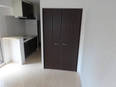 居室・リビング　室内