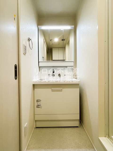 洗面設備　嬉しい洗面台は独立タイプ！