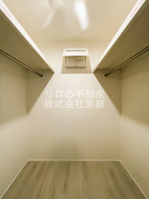 収納　奥行のあるウォークインクローゼットならお荷物多い方でも安心☆