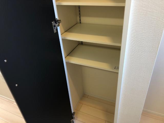 収納　パントリー