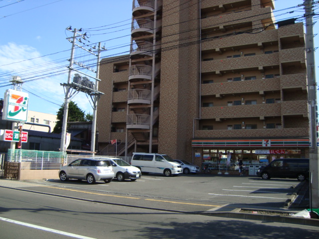 コンビニ　セブンイレブン仙台河原町店（コンビニ）まで295m