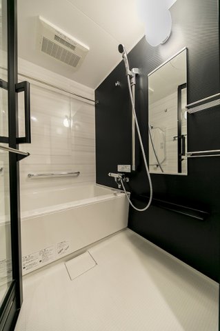 バス・シャワールーム　※写真は同タイプ住戸です。