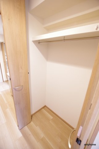 収納　大きなクローゼットで収納力あります♪