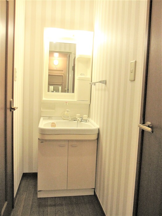 洗面設備　洗髪洗面化粧台