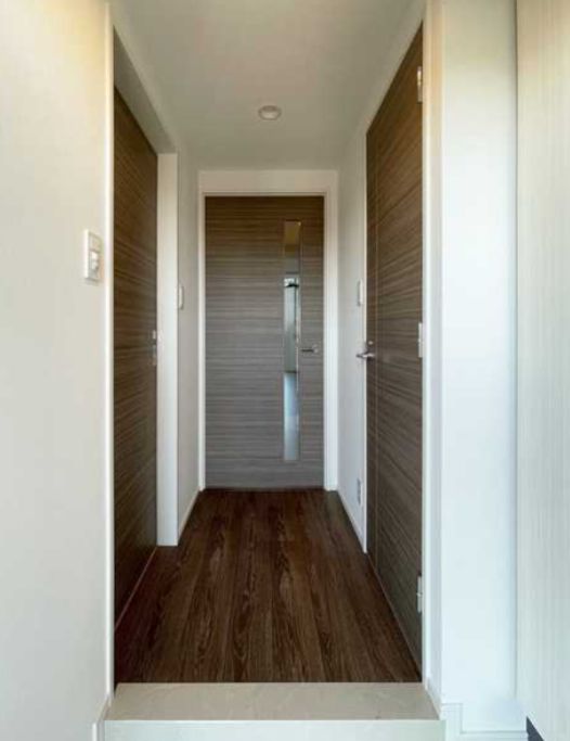 玄関　落ち着いた玄関です