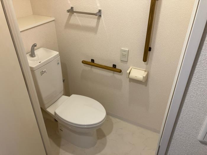 トイレ　シンプルで使いやすいトイレです