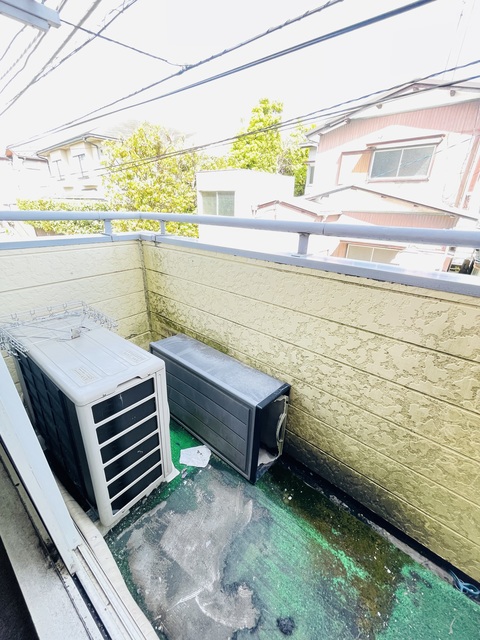 バルコニー　清掃前の写真です