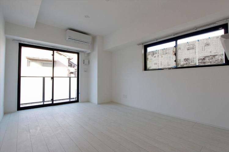 居室・リビング　１２．２帖のリビング♪