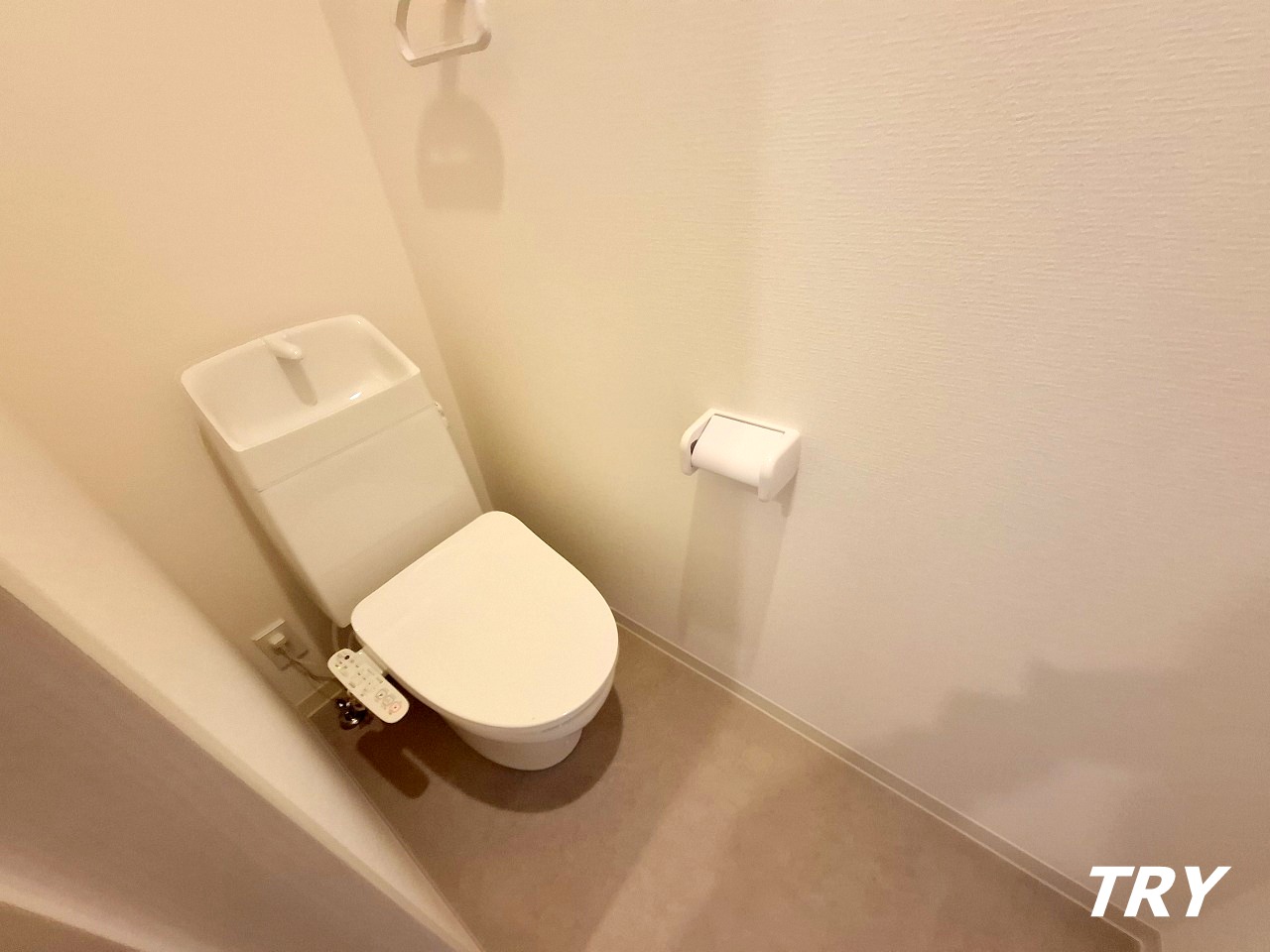 トイレ　温水洗浄便座